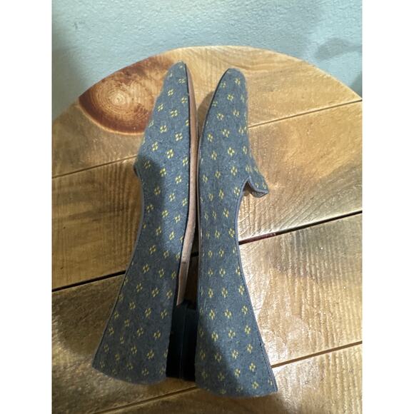 Womens Talbots  Ryan Embroidered Champagne/Cheers Gray Slip-On Flat Loafers  9.5 - Picture 7 of 7